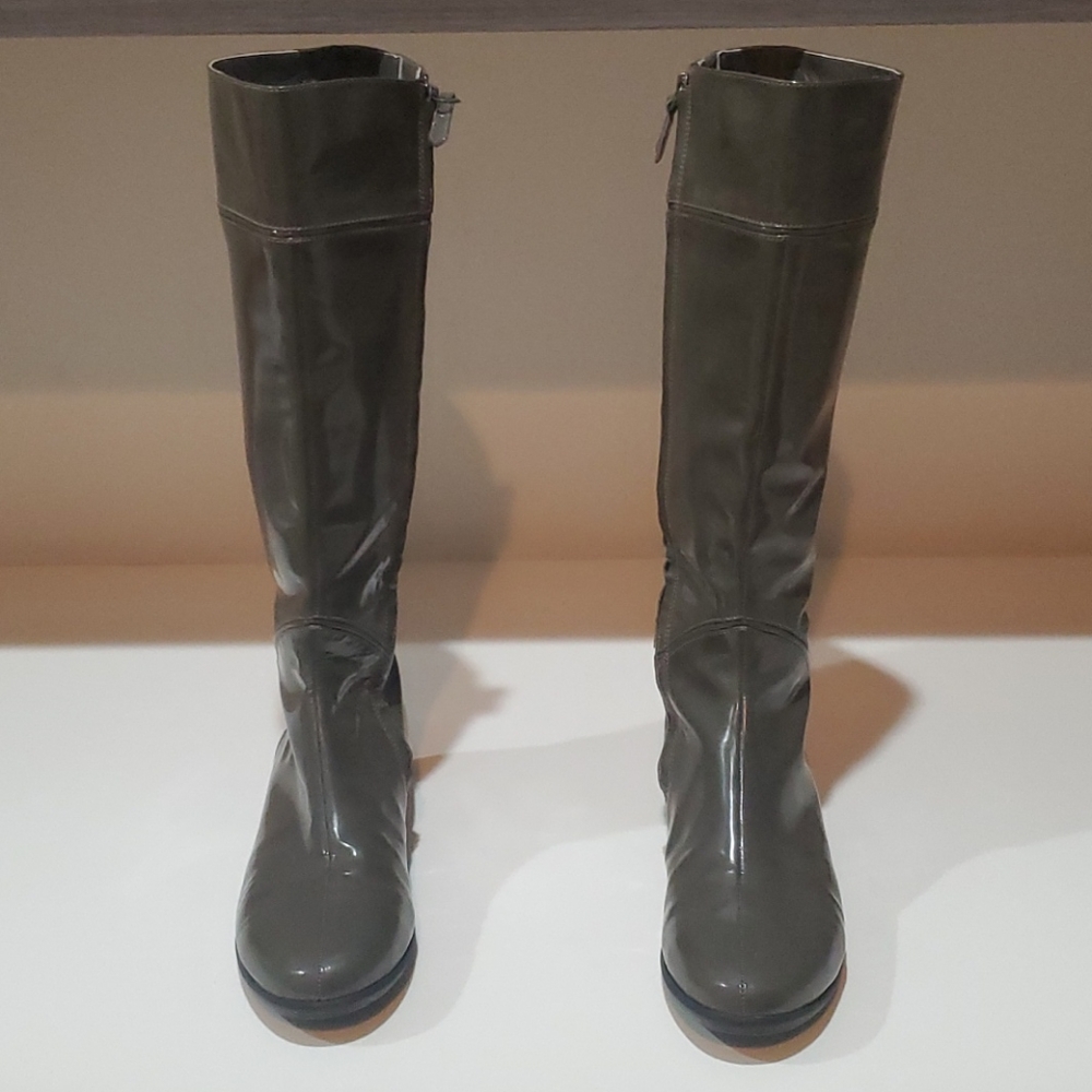 Cole haan ladies waterproof boot